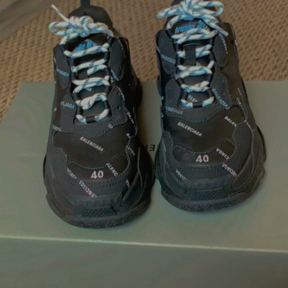 balanciagas for sale - Picture 2 of 3